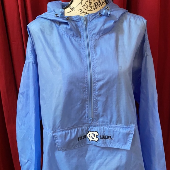 XL North Carolina light weight wind breaker - Picture 2 of 5